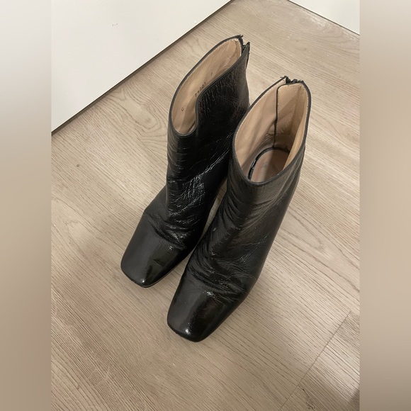 Stuart Weitzman Spain Made Womens 8 Black Leather Mid Booties Heels Boots - Picture 2 of 6